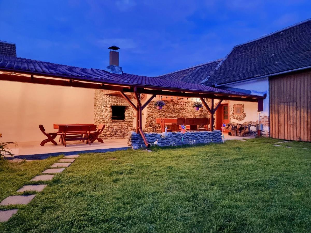 ポルンバク・デ・スス Casa Pavelヴィラ エクステリア 写真